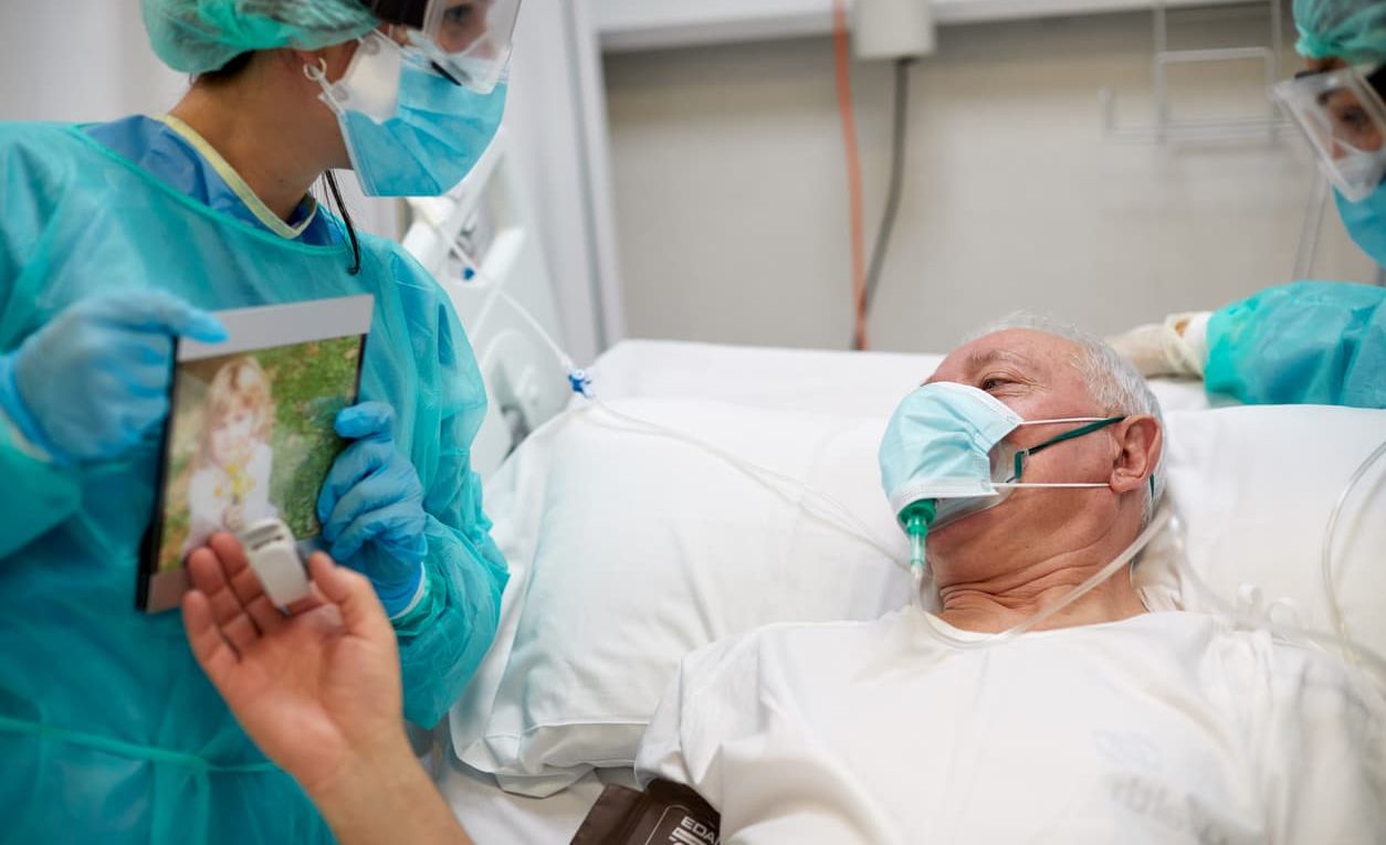 New Residency Program For Refugees Working as Frontline Healthcare Workers